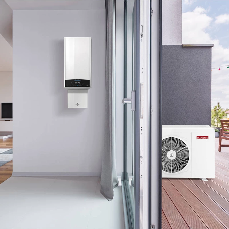 Ariston 30 kW-os fali kombi kondenzációs gázkazán 3,5 kW-os levegő/víz hőszivattyúval, GenusOne Hybrid 30/35 Net R32