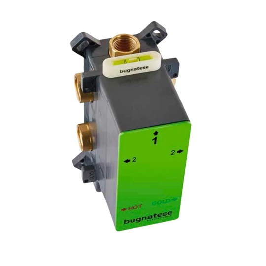 Bugnatese fal alatti univerzális,váltós belső egység