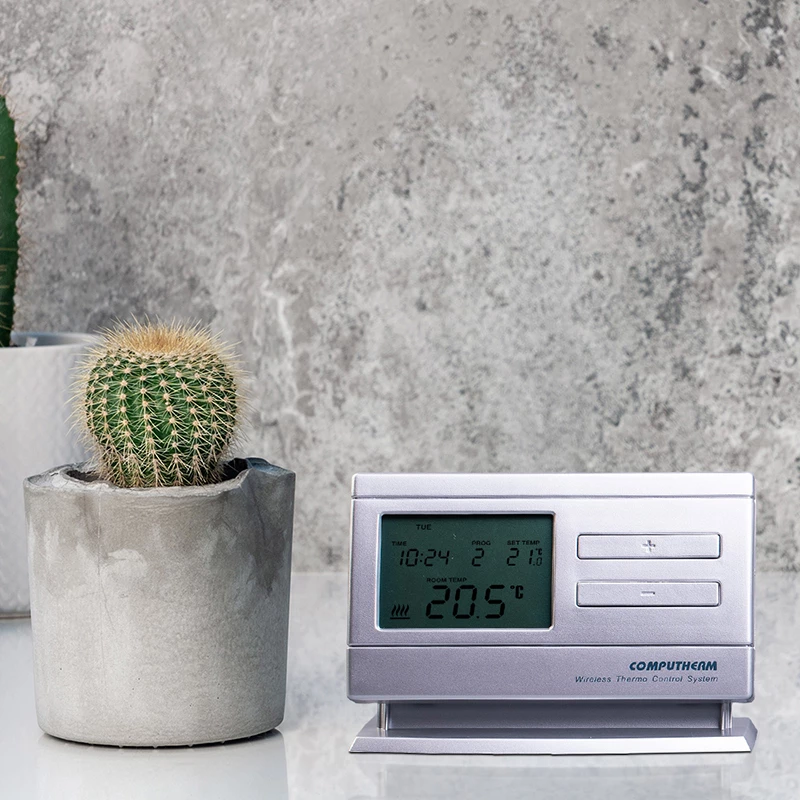 Computherm Q8RF vezeték nélküli programozható multizónás termosztát
