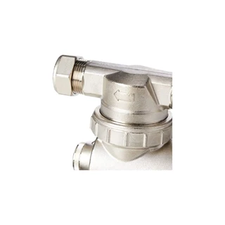 Fernox TF1 Omega Filter 22 mm mágneses iszapleválasztó