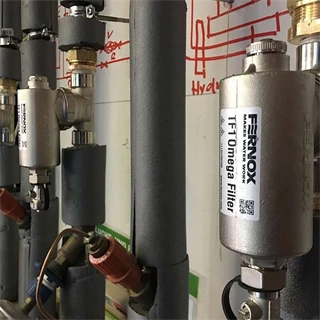 Fernox TF1 Omega Filter 22 mm mágneses iszapleválasztó