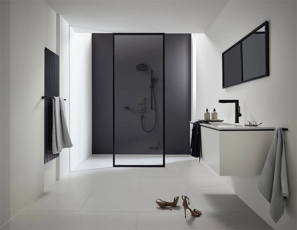 Hansgrohe Pulsify S Showerpipe 260, 2 jet EcoSmart, és ShowerTablet Select 400 falon kívüli zuhanyrendszer matt fekete