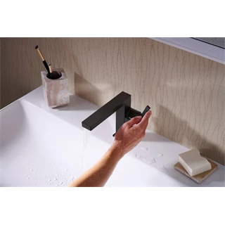 Hansgrohe Tecturis E egykaros mosdócsaptelep Fine 110, CoolStart, Push-open lefolyógarnitúrával matt fekete