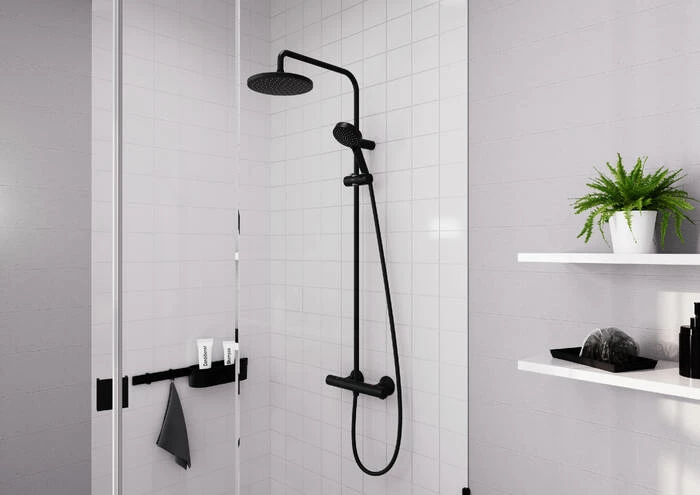 Hansgrohe Vernis Blend Showerpipe 200, 1 jet, termosztáttal,matt fekete