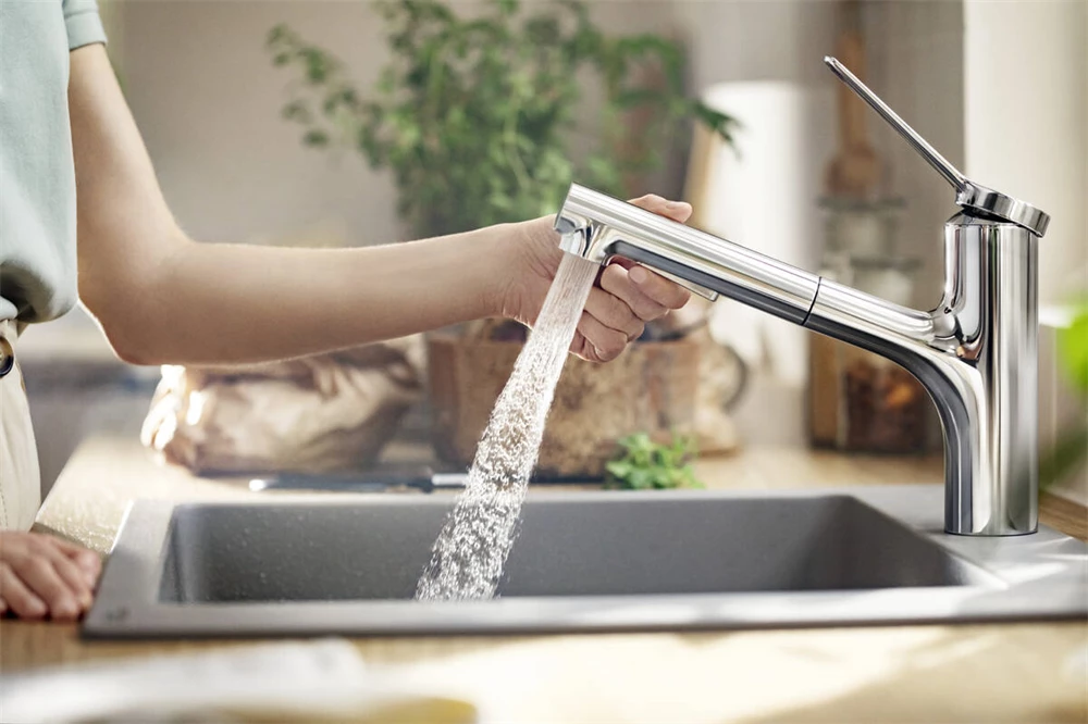Hansgrohe Zesis M33 egykaros konyhai csaptelep 150, fém kihúzható zuhanyfejjel, 2jet króm