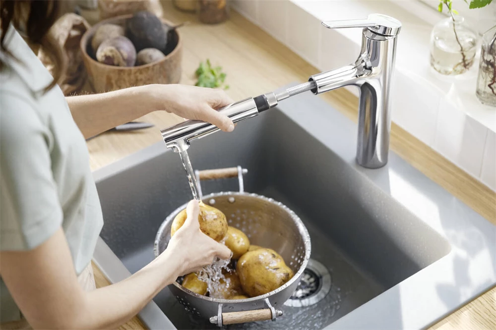 Hansgrohe Zesis M33 egykaros konyhai csaptelep 160, fém kihúzható zuhanyfejjel, 2jet króm