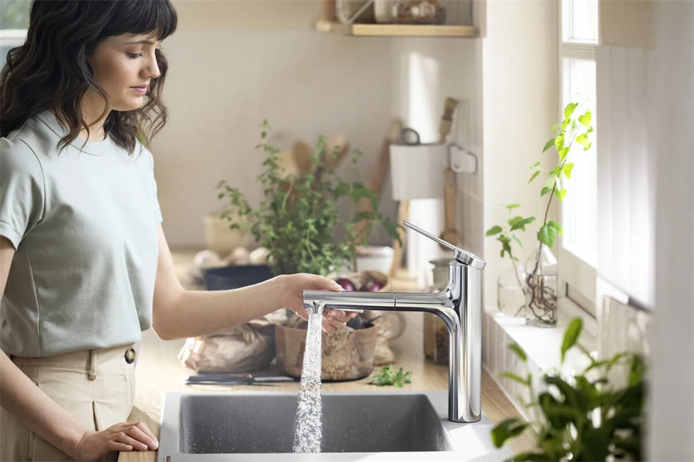 Hansgrohe Zesis M33 egykaros konyhai csaptelep 160, fém kihúzható zuhanyfejjel, 2jet króm