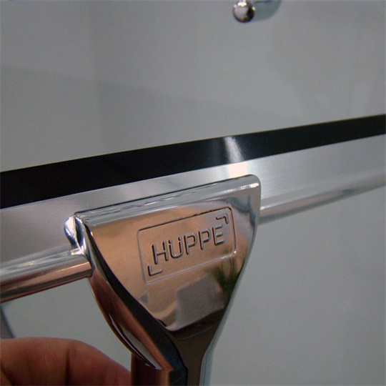 Hüppe Butler 2000 zuhanykabinra akasztható polc kézi csepplehúzó lapáttal Butler 2000,króm 698*170