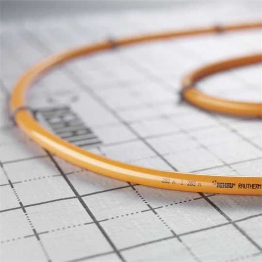 REHAU Tacker lemez 30-2 mm, WLG 040, 5,0 kN/m2 ragasztócsíkkal az összeillesztésnél, tekercs (12 m2) 