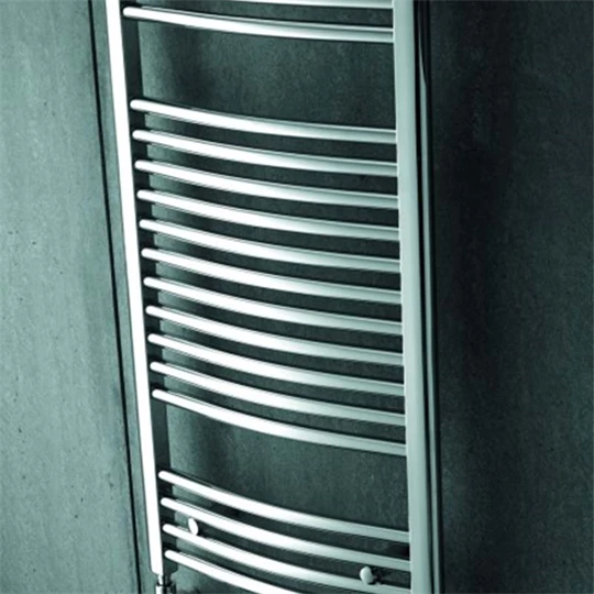 Zehnder Aura Bow törölközőszárító radiátor íves, fehér, 595x775 mm, 418 W, kötéstáv 545 mm