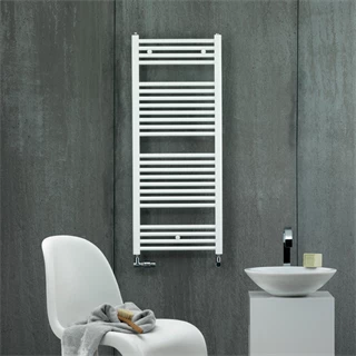 Zehnder Aura törölközőszárító radiátor egyenes, fehér, 600x1856 mm, 925 W, kötéstáv 550 mm